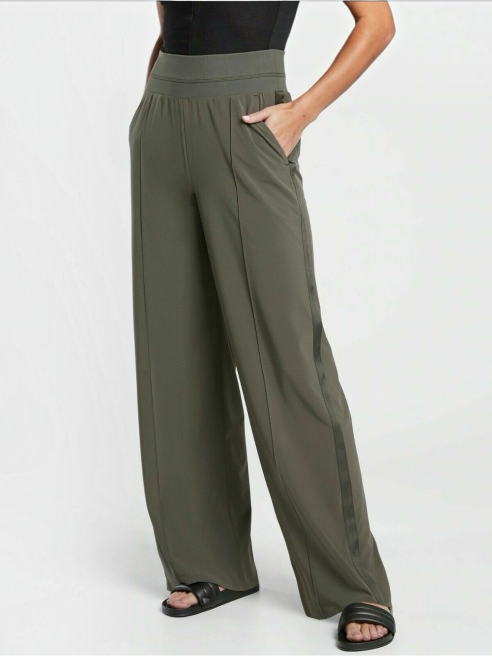Athleta Nolita Wide Leg Pants Size 16 Olive Green Featherweight Stretch Travel